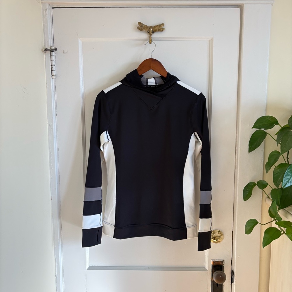 Obermeyer Black and White Women’s‎ Julia Hooded Performance Top Small